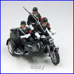 1/30 WW2 German SS R75 motorcycle with 3 soldiers SA016