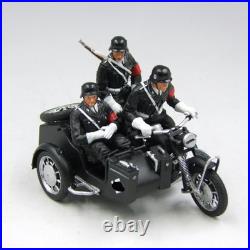 1/30 WW2 German SS R75 motorcycle with 3 soldiers SA016