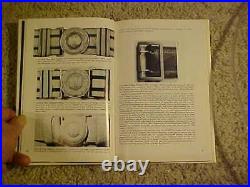 BELT BUCKLES AND BRO of the 3rd REICH. By Angolia Signed & # 6, 1st Ed 1982 Book