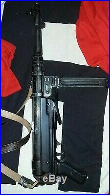 DENIX REPLICA WW2 NAZI GERMAN MP40 SUB- MACHINE GUN -USED WithLEATHER SLING