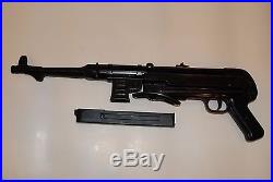 Denix Replica WW2 German MP 40 Submachine Gun