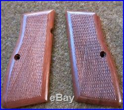 I11d WWI WWII GERMAN BROWNING 9MM HIGH POWER WOODEN REPLACEMENT PISTOL GRIPS