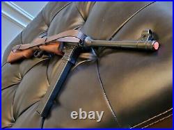 MP41 WW2 German WWII Replica New withsling and Orange Plug