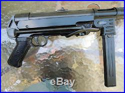Non-Firing Replica German WWII Schmeisser Submachine Gun MP 40 Waffen SS Prop